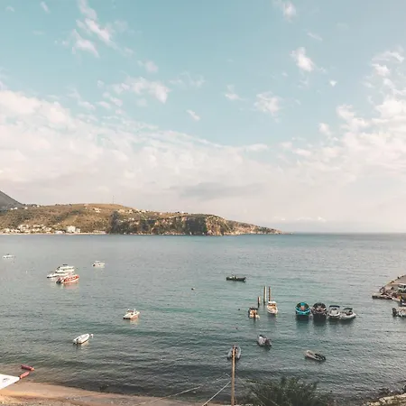 & Sea Hideout Apartment Himare