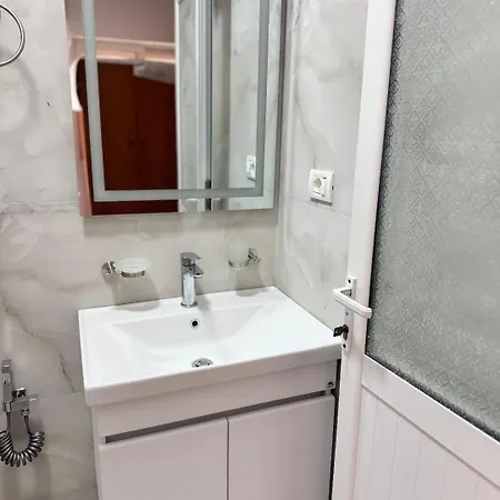 & Sea Hideout Apartment *