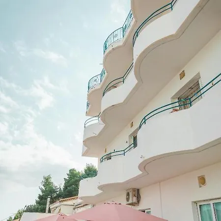 & Sea Hideout * Himare