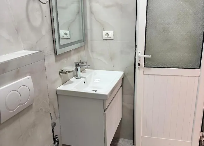 & Sea Hideout Apartamento Himarë